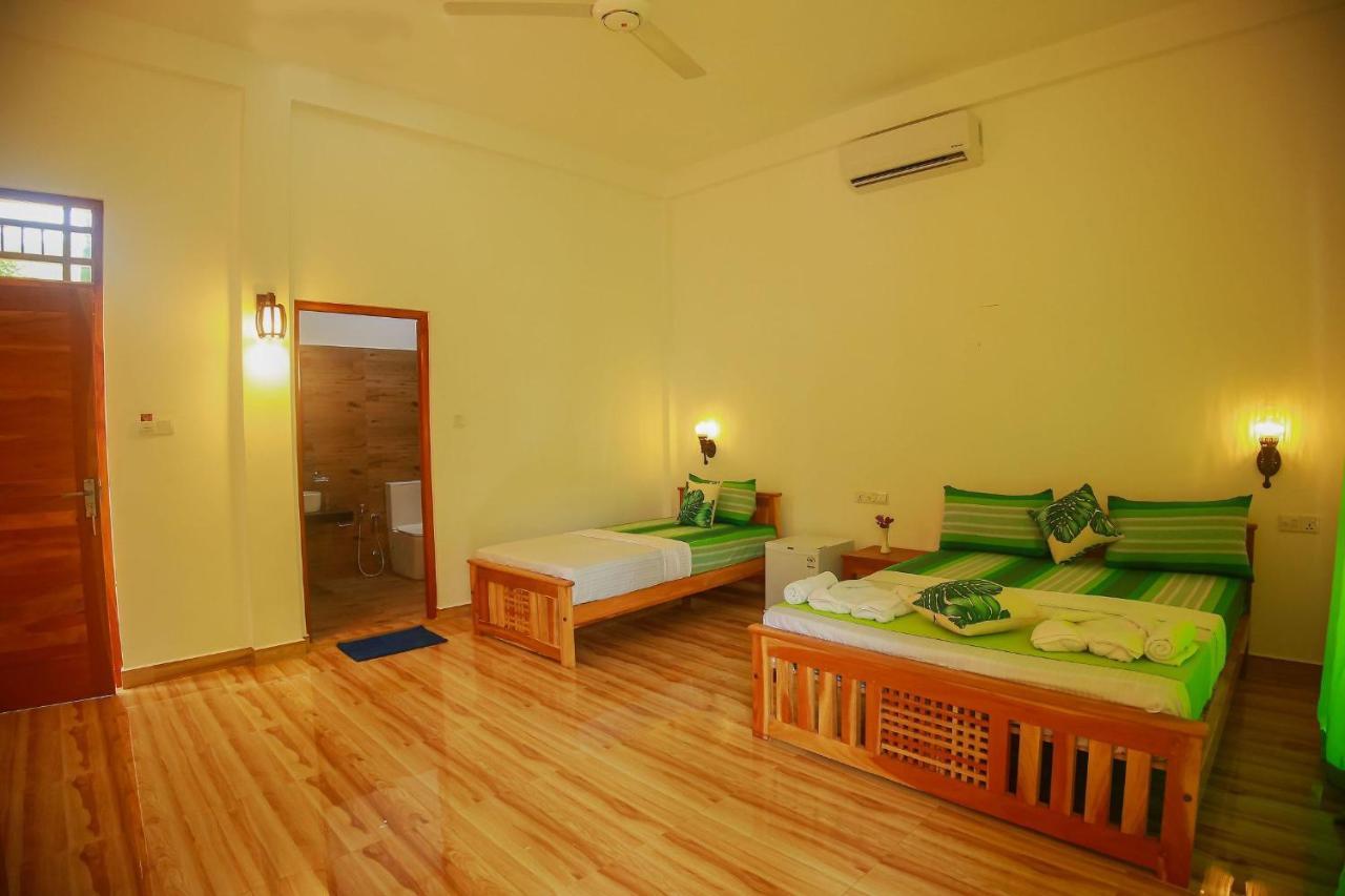 Yala Safari River View Hotel ティッサマハーラーマ エクステリア 写真