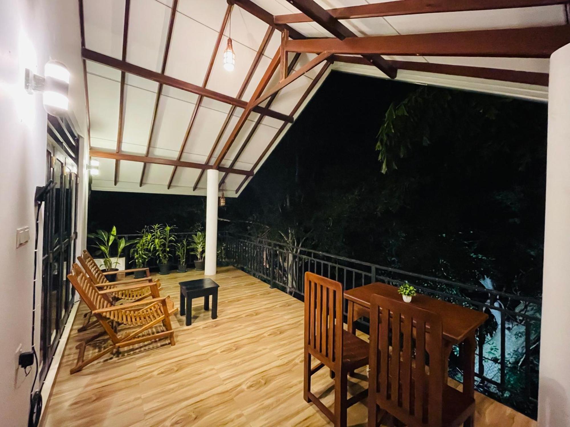Yala Safari River View Hotel ティッサマハーラーマ エクステリア 写真